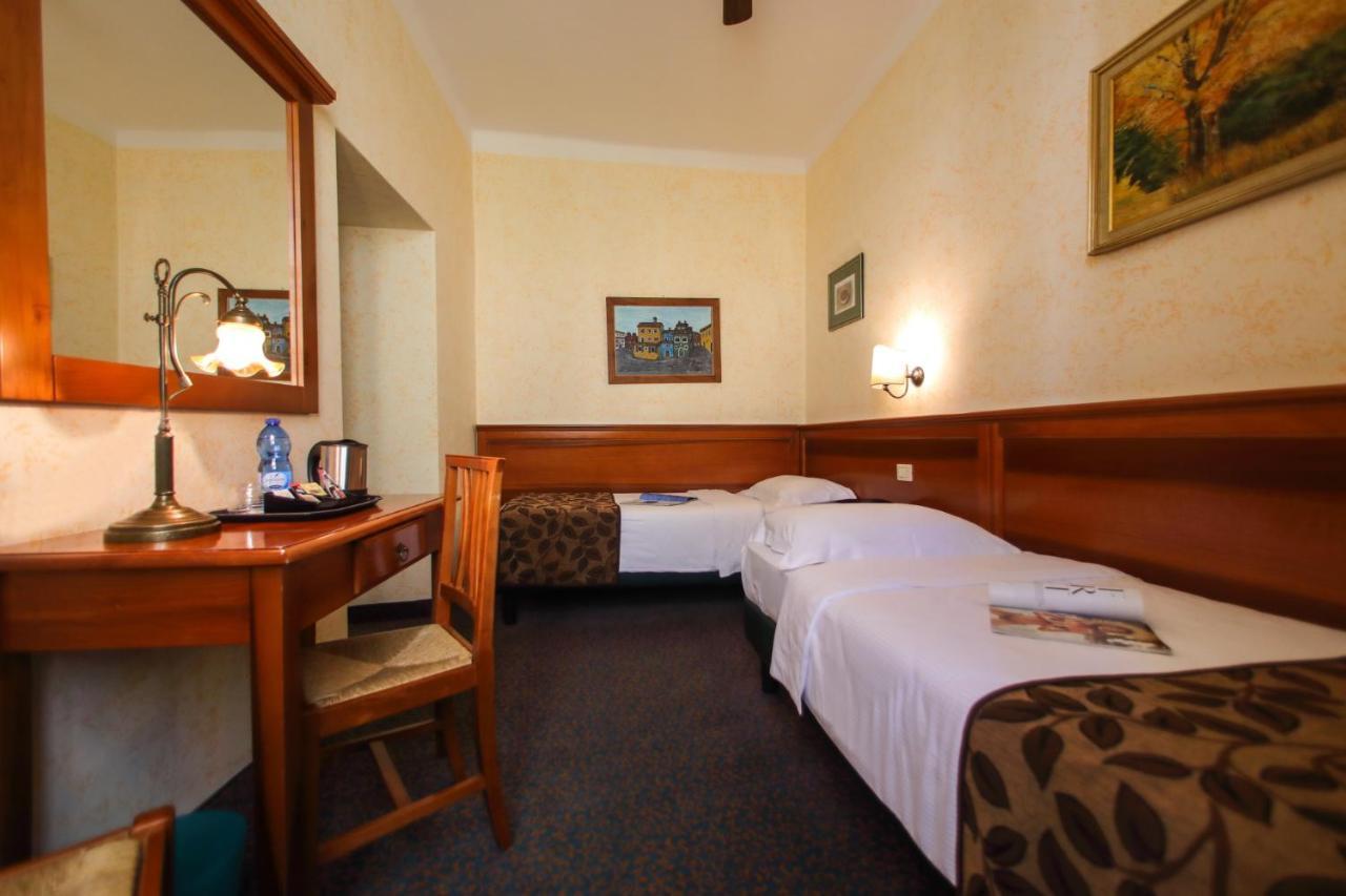 Garni Riviera Hotel 2*