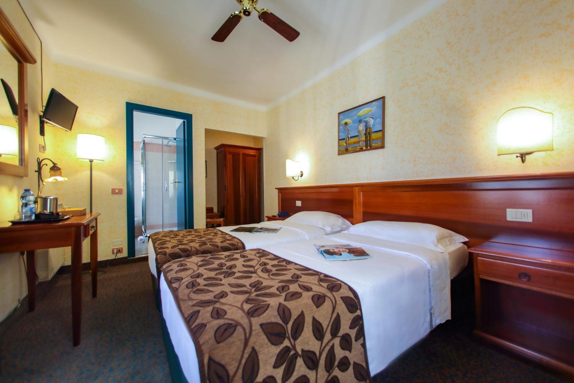 Garni Riviera Hotel 2*